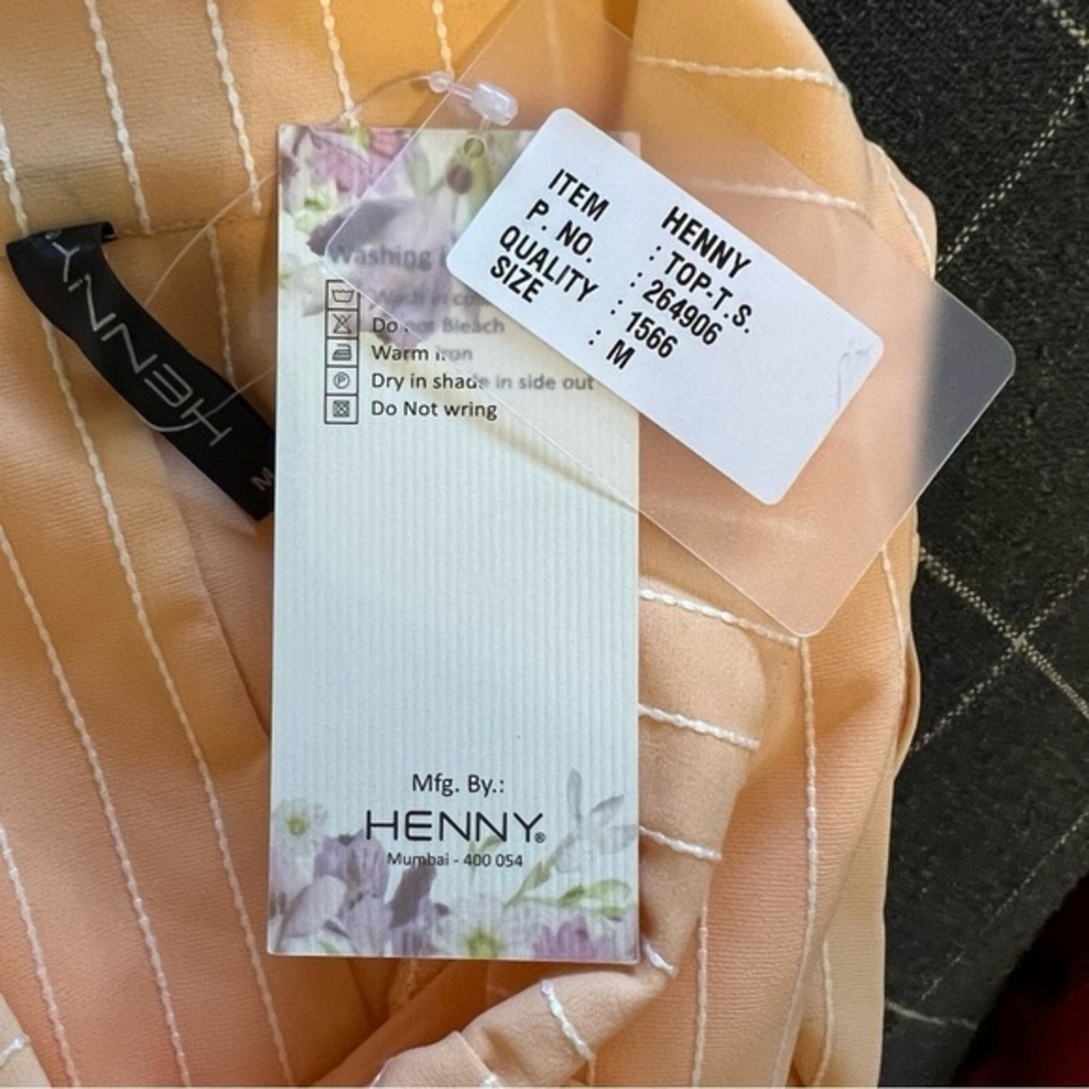 NWT  Peach Bell Sleeve Henny Blouse with Tie Front  Womens Medium - Picture 10 of 11